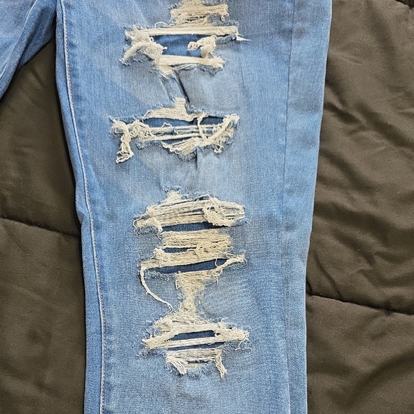 American Eagle Outfitters Women's Blue Distressed Jeans - Picture 3 of 10